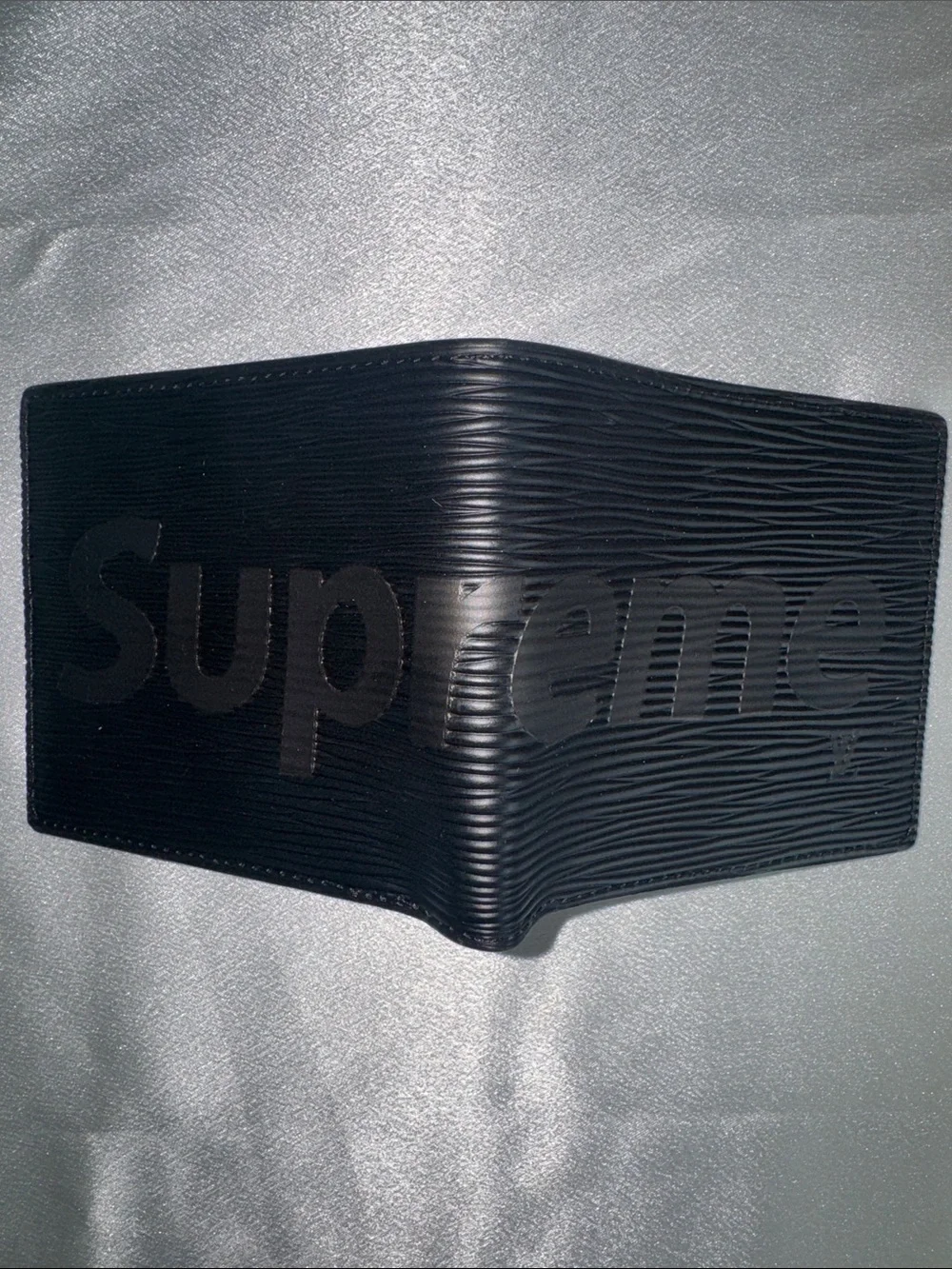 New! Louis Vuitton x Supreme Wallet